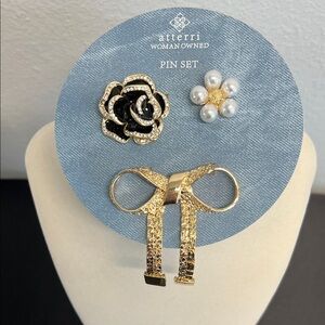 Atterri | Brooch Set ✨
